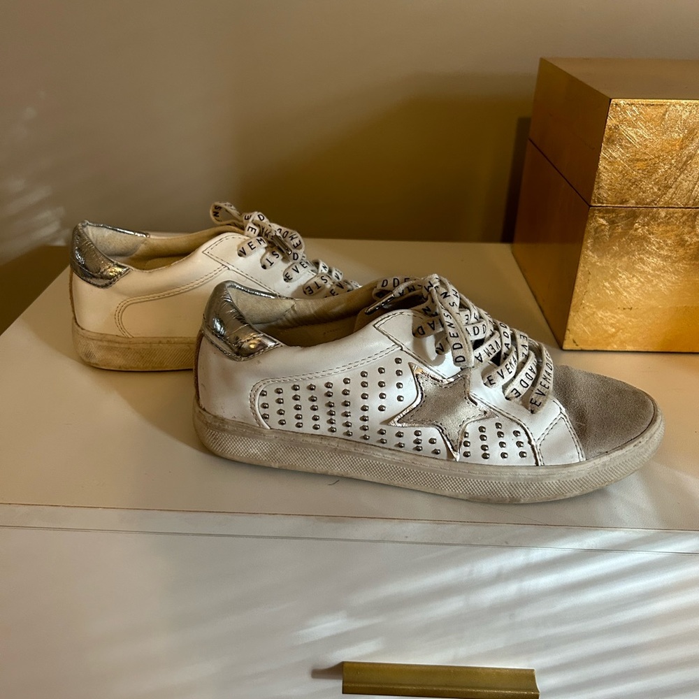 Steve Madden Sneakers